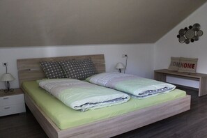 3 bedrooms, iron/ironing board, travel cot, free WiFi
