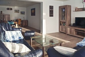 Smart-TV, Videospiele, DVD-Player, Stereoanlage