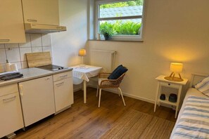 Free WiFi, bed sheets - Holiday apartment with 1 bedroom (Norderney)