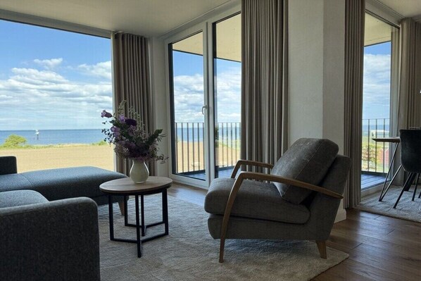 Smart TV, video games, books, stereo