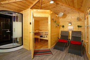 Sauna - Holiday apartment with 2 bedrooms (Uelvesbüll)