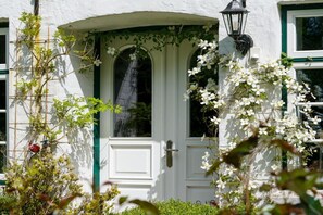 Exterior detail - Holiday apartment with 2 bedrooms (Uelvesbüll)