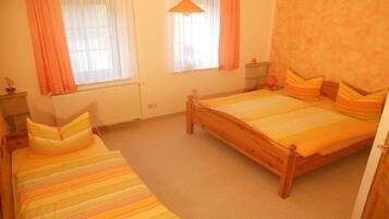 2 bedrooms, free WiFi, bed sheets