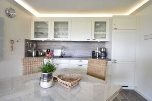 Fridge, microwave, stovetop, dishwasher - Watt'n Flair Am Südstrand (Borkum)