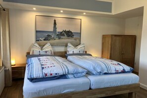 2 bedrooms, iron/ironing board, free WiFi, bed sheets - Holiday apartment with 1 bedroom (Sundhagen OT Tremt)