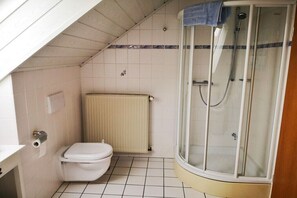 Shower - Holiday apartment with 2 bedrooms (Borken)