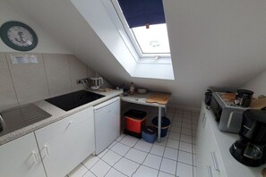 Fridge, microwave, stovetop, coffee/tea maker - Holiday apartment with 2 bedrooms (Borken)