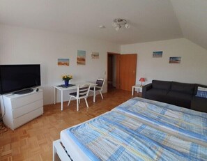 Free WiFi, bed sheets - Holiday apartment with 2 bedrooms (Borken)