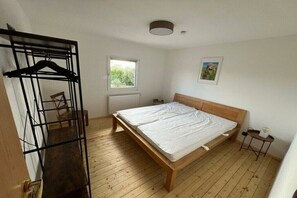 2 chambres, lit de bébé portatif, accès au Wi-Fi (inclus)