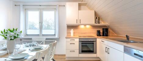 Refrigerador, horno, parrilla de estufa y lavavajillas