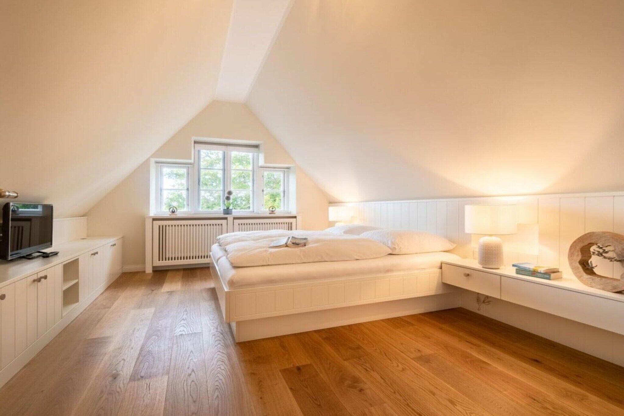 Iron/ironing board, free WiFi