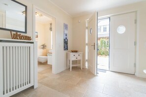 Bathroom - Holiday home in Midlum with sauna and Wi-Fi (Midlum)