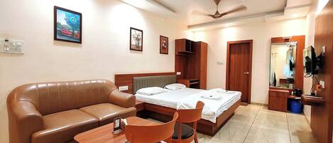 Deluxe Suite, Balcony, City View