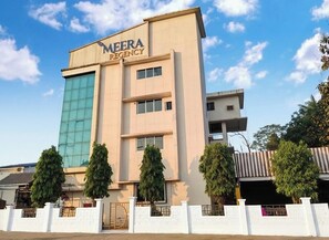 Building design - Hotel Meera Regency (Chiplun)