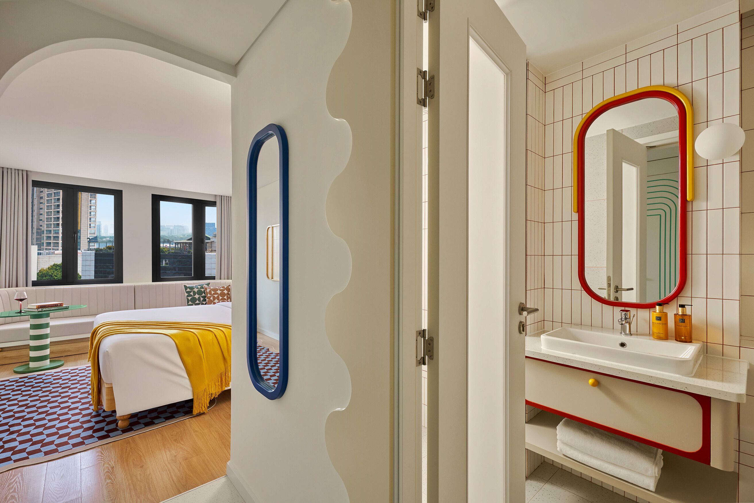 Deluxe Room, Non Smoking, City View | Bathroom | Shower, hair dryer, slippers, towels