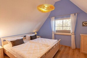 2 bedrooms, iron/ironing board, free WiFi - Holiday home in Glowe with swimming pool (Glowe)