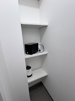 Interior - App. Red (Borgonovo)