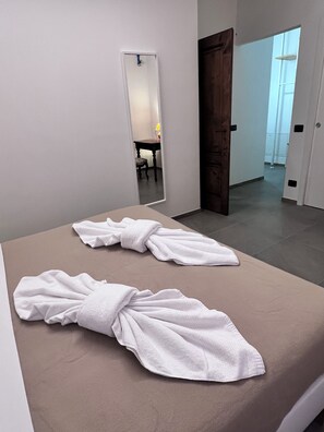 Acceso a internet y ropa de cama 