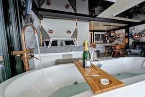 1 bedroom, free WiFi, bed sheets - Harbor Suite Relax Plus (Sagard)