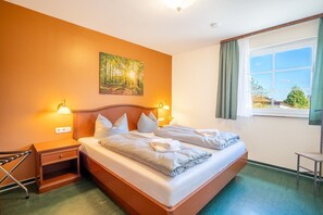 Reisekinderbett, WLAN, Bettwäsche, Rollstuhlgeeignet