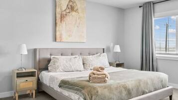 4 bedrooms, iron/ironing board, free WiFi, bed sheets