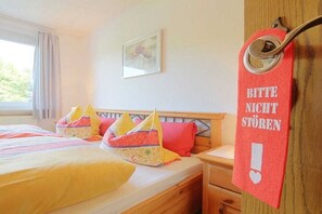 2 bedrooms, iron/ironing board, free WiFi, bed sheets - Chaffinch in the Tanneneck house (Hohegeiss)