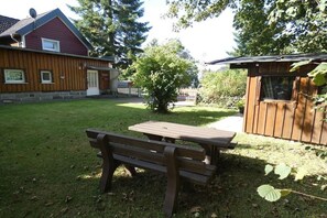 Outdoor dining - Holiday apartment with 3 bedrooms (Braunlage-Hohegeiß)