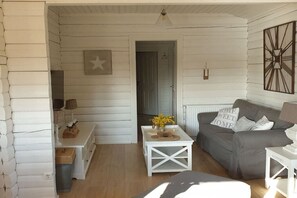 Smart TV, fireplace - Holiday home in Güster with swimming pool (Güster)