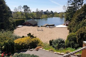 Property grounds - Holiday home in Güster with swimming pool (Güster)