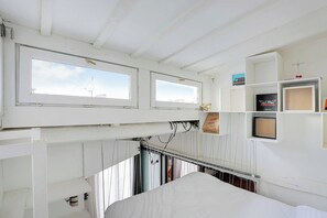 3 Schlafzimmer, Schreibtisch, Bügeleisen/Bügelbrett, Internetzugang