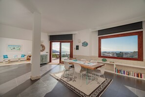 Interior - NEW! Villa Sofia - charming sea view and pool Villa (Torre Delle Stelle (Maracalagonis))