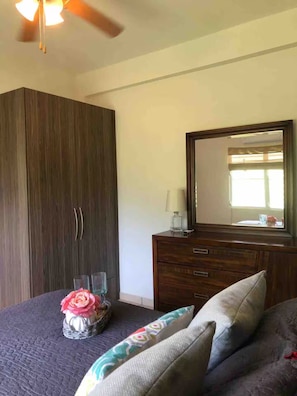 1 bedroom, iron/ironing board, free WiFi, bed sheets - Apartments Pepe's View - D (Bajío)