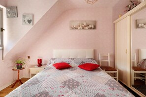 WiFi, bed sheets - Bed and Breakfast 'Reine' with Shared Terrace and Wi-Fi (Cancale)