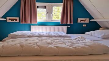 Chalet | 2 bedrooms, bed sheets