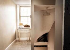 Interior - Beautiful Grade ll newly renovated property, located in the heart of old Harwich (Harwich)