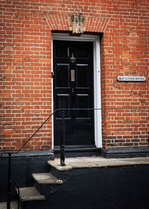 Exterior detail - Beautiful Grade ll newly renovated property, located in the heart of old Harwich (Harwich)