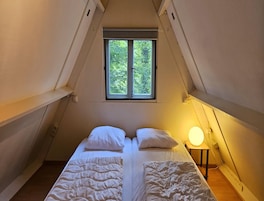 Chalé | 2 quartos, roupa de cama