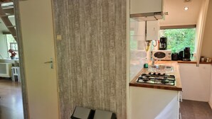 Chalet | Private kitchen - Serene Vacation Chalet in Durbuy (Durbuy)