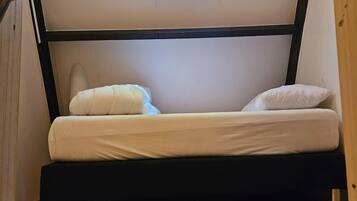 Chalet | 2 bedrooms, bed sheets