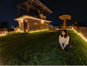 تناول الطعام بالخارج