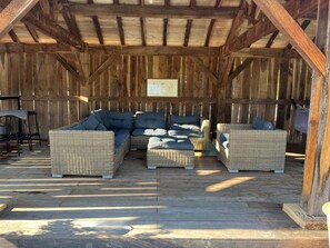 Terrace/patio - Valley View – Large house for 10 – Pool (Les Eyzies-de-Tayac-Sireuil)