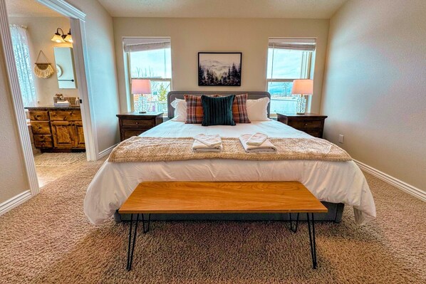 Ferros/tábuas de passar roupa, berço de viagem, Wi-Fi de cortesia