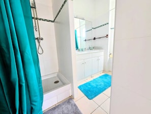 Shower, hair dryer, towels - Perle d'Anse, T4 Manguiers near beach (Les Trois-Îlets)