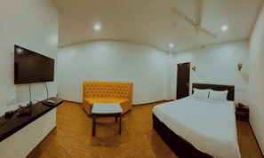 Deluxe Double Room, City View - Cosy Chambre (Puducherry)
