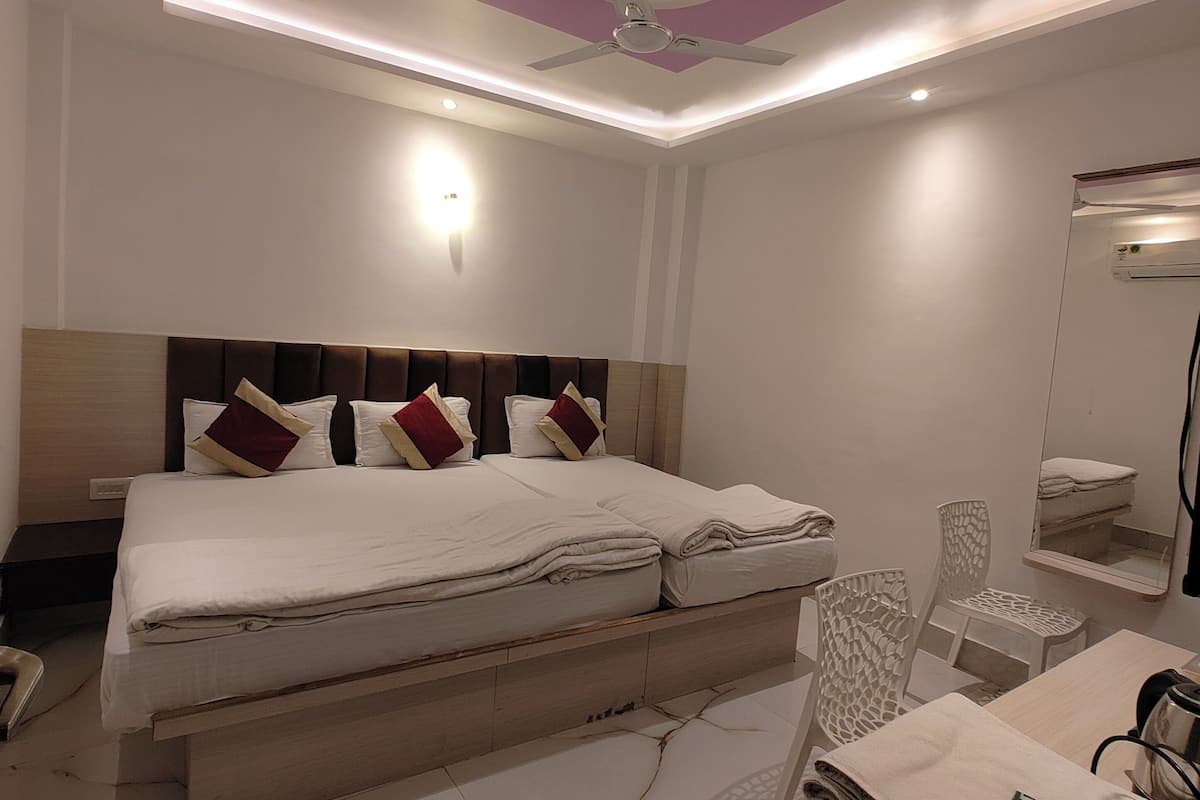 Deluxe Room | Free WiFi