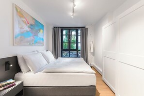 1 bedroom, iron/ironing board, WiFi, bed sheets - 2-room apartment in Charlottenburg-Wilmersdorf (Berlin)