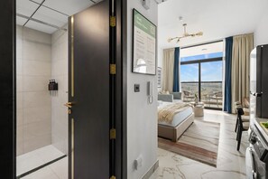 1 chambre, bureau, fer et planche à repasser, Wi-Fi