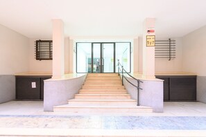 Interior - Bright one-bedroom flat with excellent amenities (Madrid)