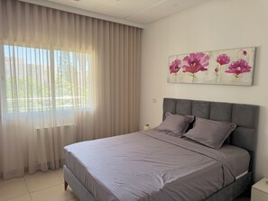1 bedroom, iron/ironing board, free WiFi, bed sheets - Bright apartment 5 minutes from the airport (Tunis)