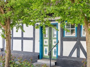 Exterior detail - Wohnen am Dehnthof Haus 1 - Timber-framed house in the heart of the city (Kappeln)